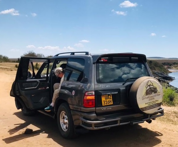 Drive East Africa Landcruiser VX 4x4 Safari Rental